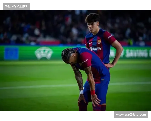 现代欧冠赛场中场球员在高强度对抗下对体能与持续跑动能力的极致要求